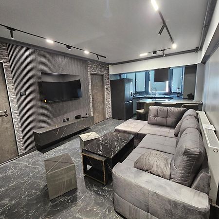 50Nuante De Gri Apartment Baia Mare Bagian luar foto